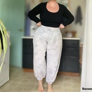 ☀️Lotus and Luna harem pants🌛